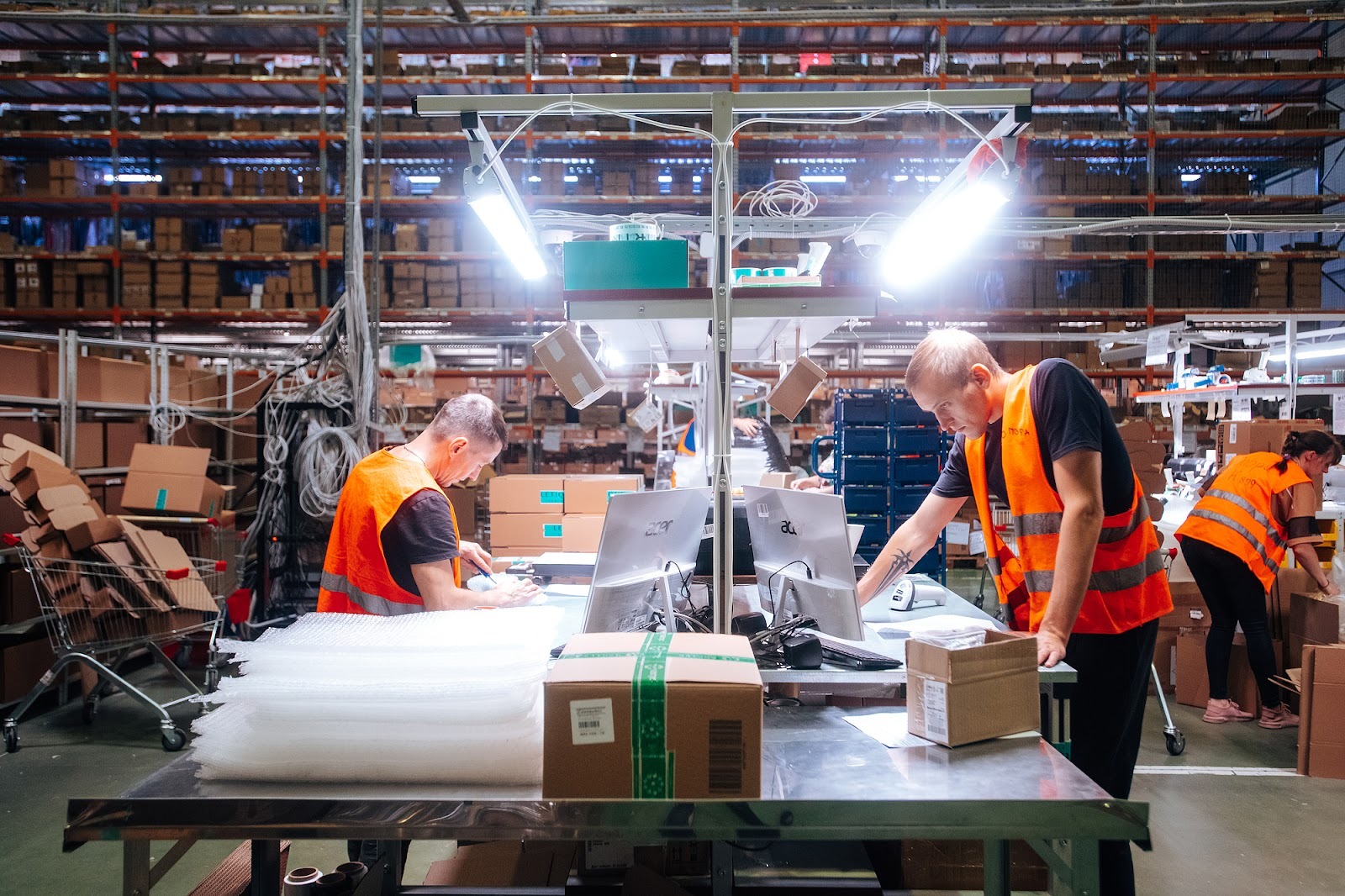 Сборка товаров записывается на видео, всего на складах установлено 160 видеокамер