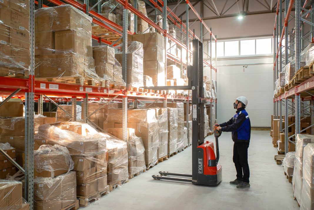 Правильный выбор поставщика товара позволяет установить конкурентную цену, избежать перебоев с поставками и заработать больше денег